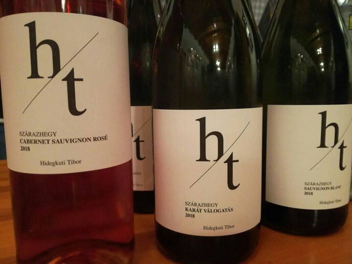 KultMozi, borkínálat