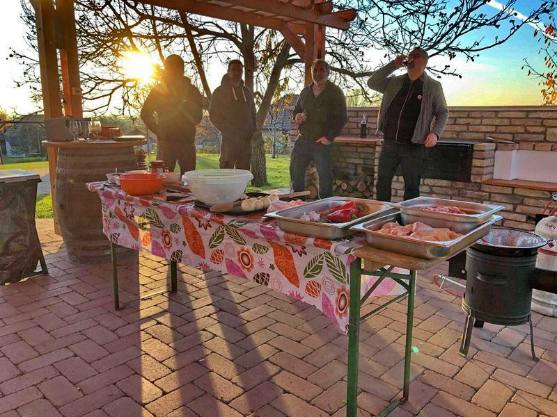 Csapatépítő közös főzés