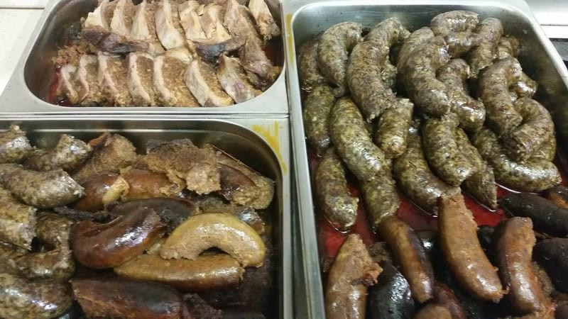 Falusi disznóvágás Budapest közelében