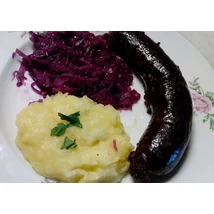 Disznótoros ételek, véres hurka, disznóvágás, disznóölés, falusi disznóvágás