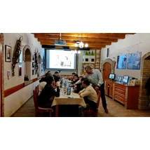 Borkóstoló, pincetúra, borok, kunsági bor, céges program, céges borkóstoló, bortúra, csapatépítő programok, borest