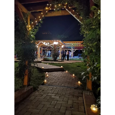 Szabadtéri esküvői helyszín