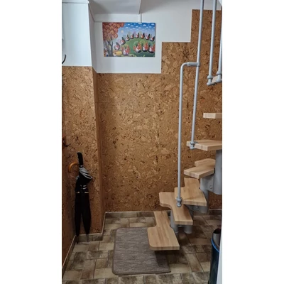 Strázsahegyi Napocska vendégház, lépcsőház, fel a hálótérbe