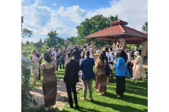 Az Esküvő és Esküvői ételek