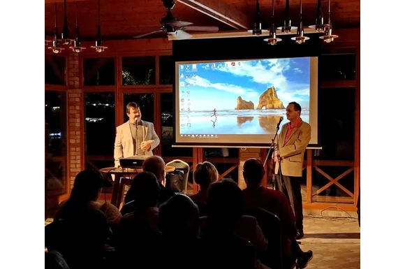 MAKSAMÉTA - Maksa Zoltán interaktív humorklubja