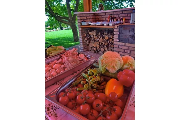 Csapatépítés és közös grillezés a KultPincében, galéria