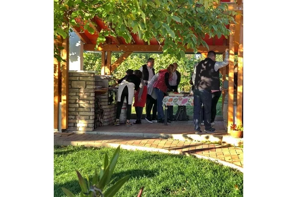 Őszi csapatépítések közös sütögetéssel és borkóstolóval