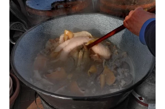 Disznótor a késő őszi napsütésben, galéria