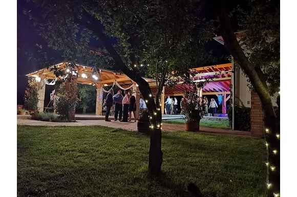 Nyáresti hangulat, esküvő a KultPincében