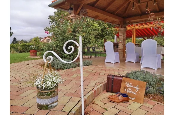 Ivett és Andris esküvője egy borús szeptemberi napon