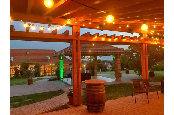 Ha szeptember, akkor esküvő a köbön, galéria