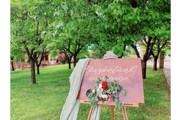 Májusi esküvő a KultPincében