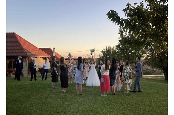 Szeptemberi esküvők a Kultpincében